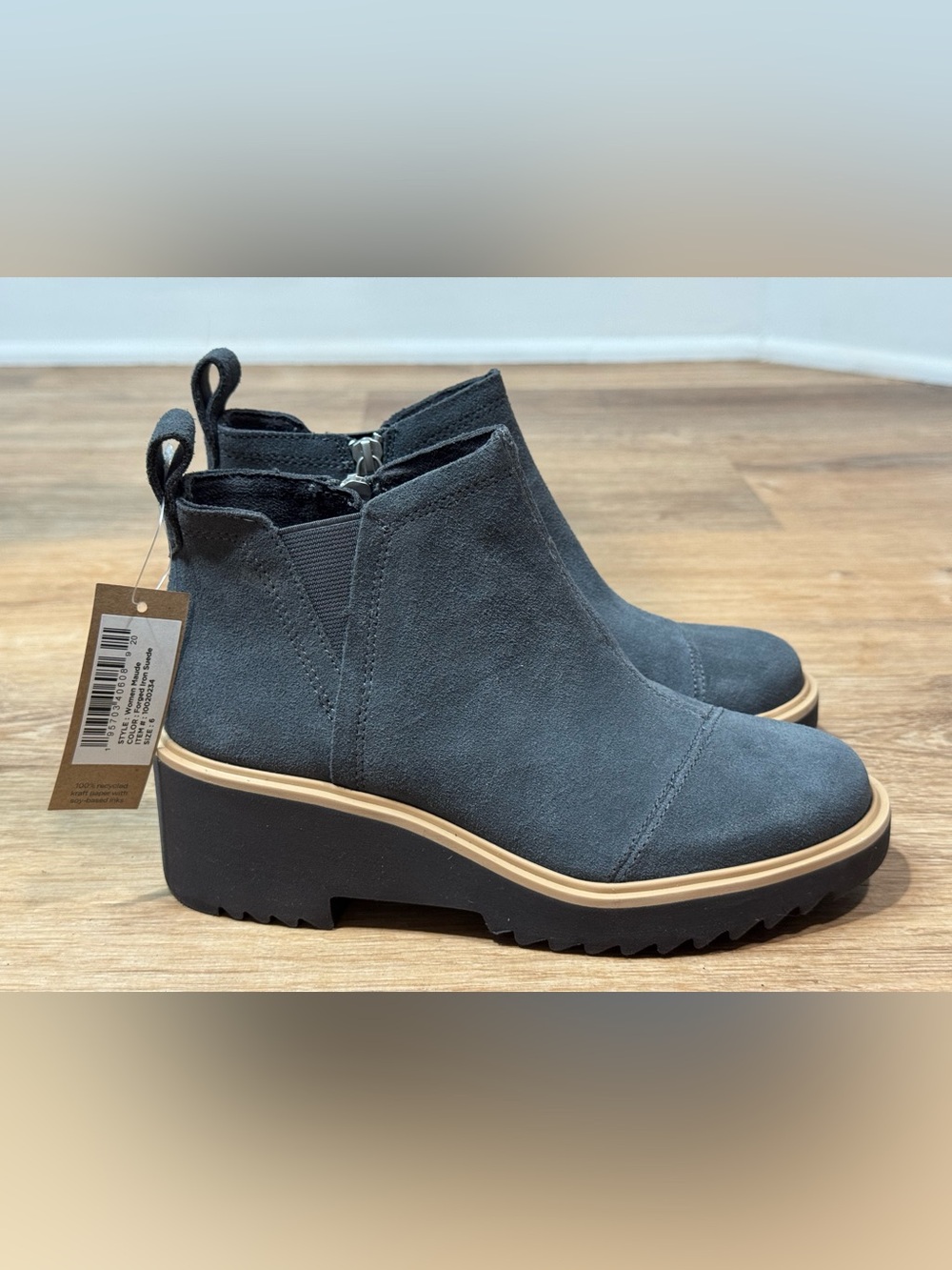 NEW TOMS Maude Wedge Boot Forged Iron Suede Size 6